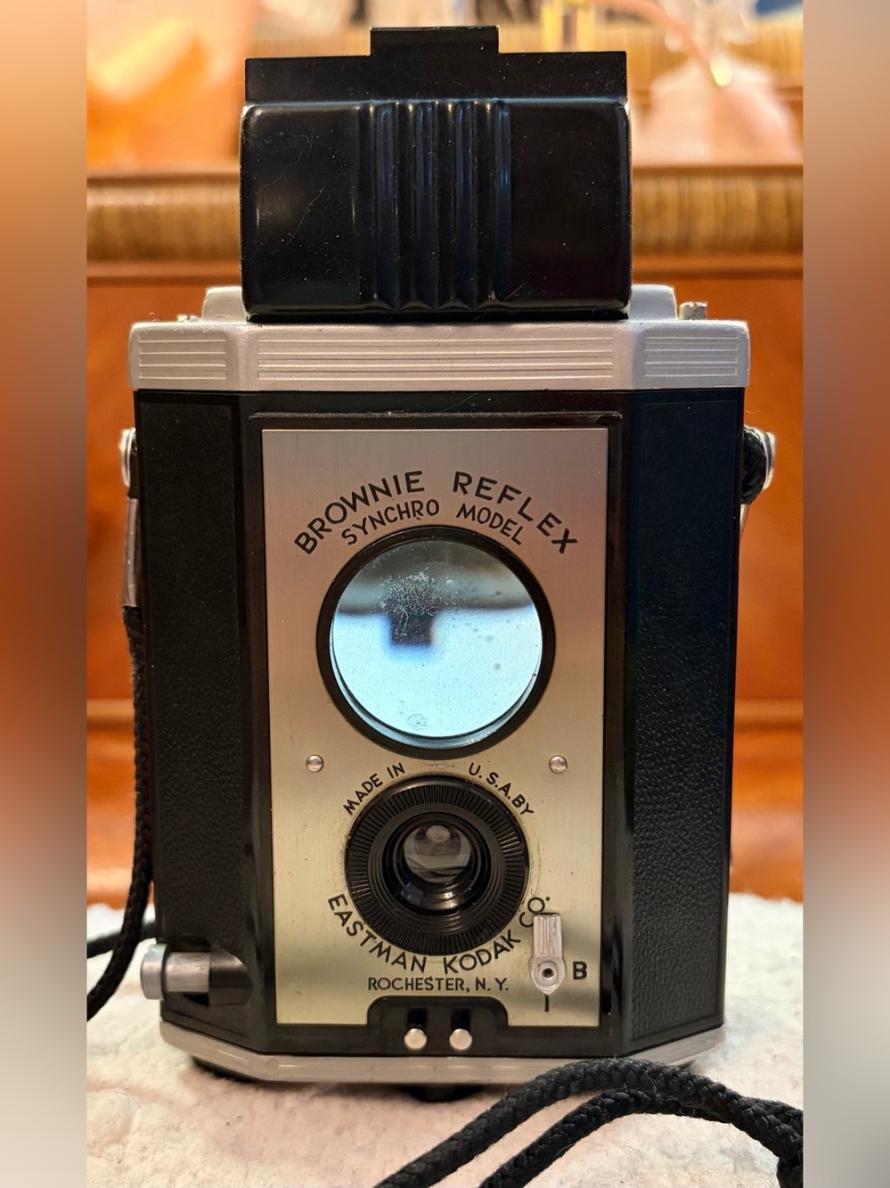Vintage 1940s Eastman Kodak Brownie Reflex Synchro Model Camera BEEN CLEANED